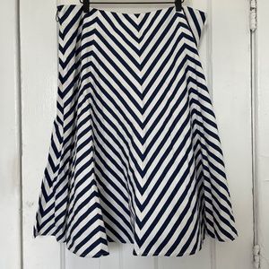 Jones New York Signature Navy and White Chevron Stripe Skirt 16
